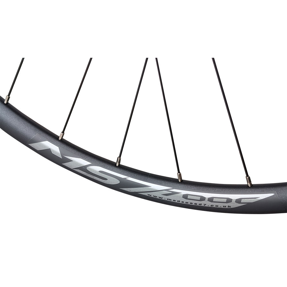 700c (ETRTO 622×20) Road / Hybrid / Gravel / Cyclocross Wheel Set – 6-Bolt Disc – QR / Thru Axle – 8/9/10/11/12 Speed – Performance Hubs – HG / XDR – Tubeless Compatible – 1790g