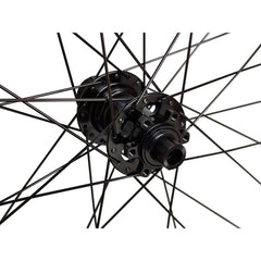 26” (ETRTO 559×25) MTB / Dirt Jump Front Wheel – 6-Bolt Disc – 15×100mm Thru Axle – Performance Hubs – Tubeless Compatible – 900g